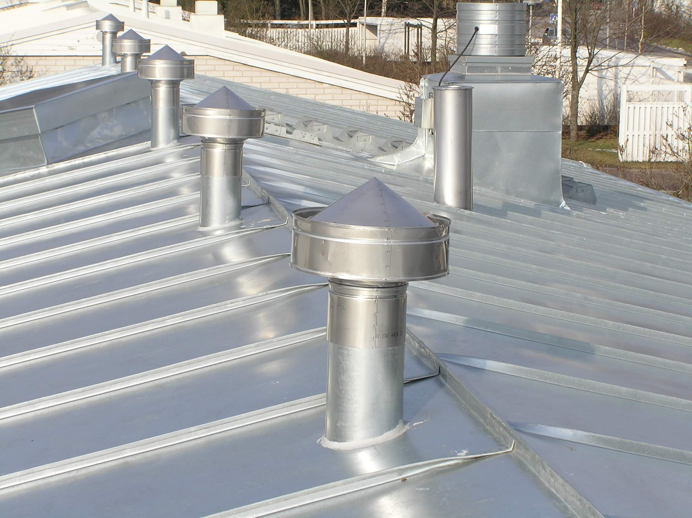 Takhuv för takkonstruktions ventilation