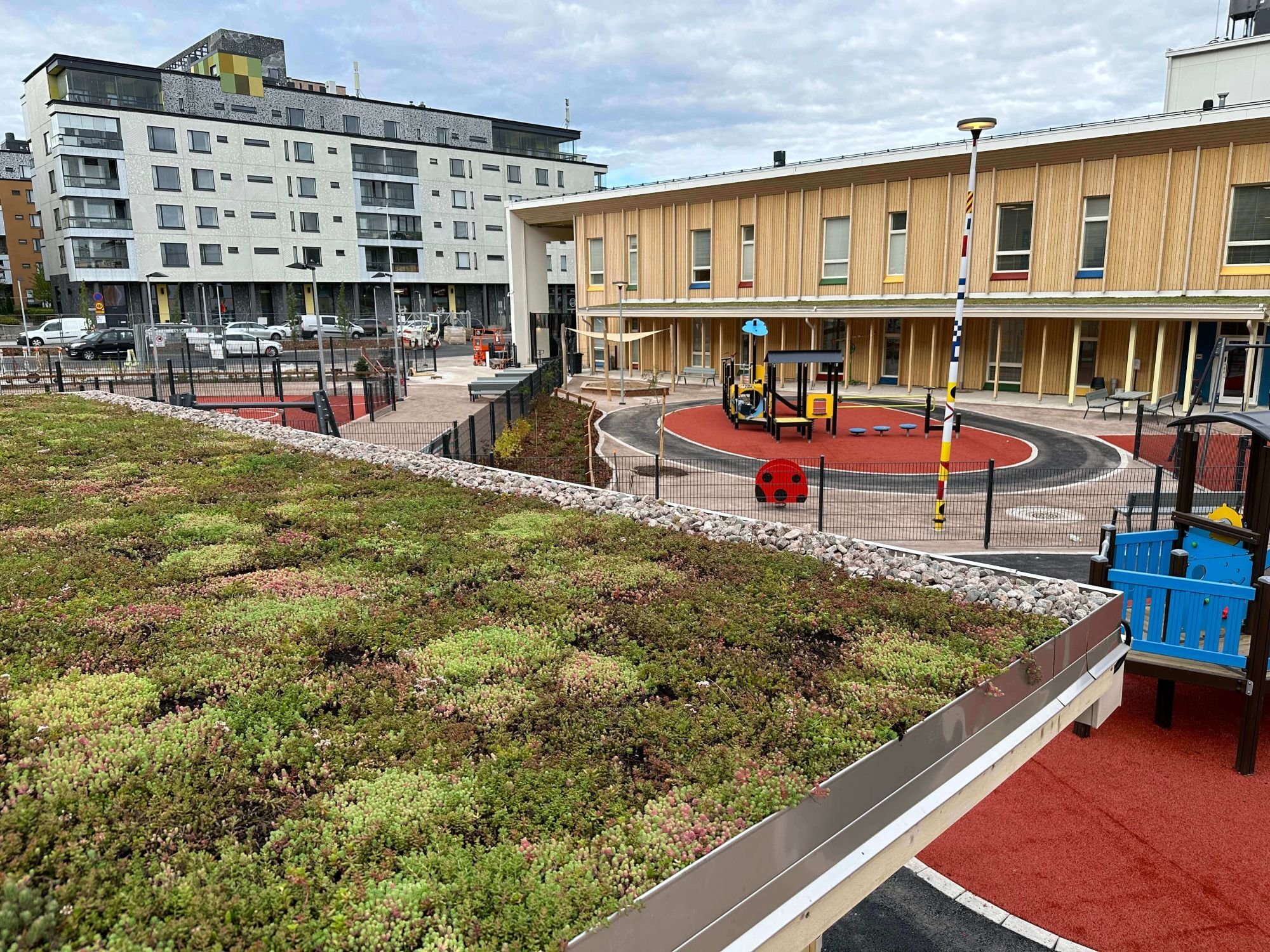 Tähystäjän päiväkoti viherkattolista