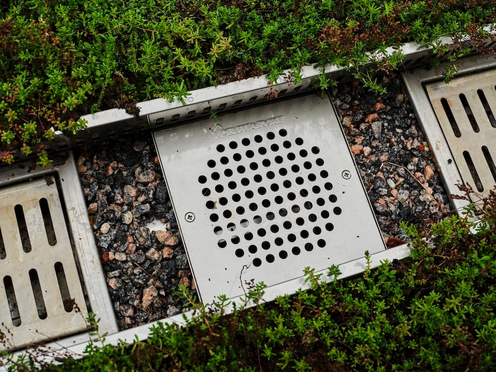 Screen structure for inverted structure