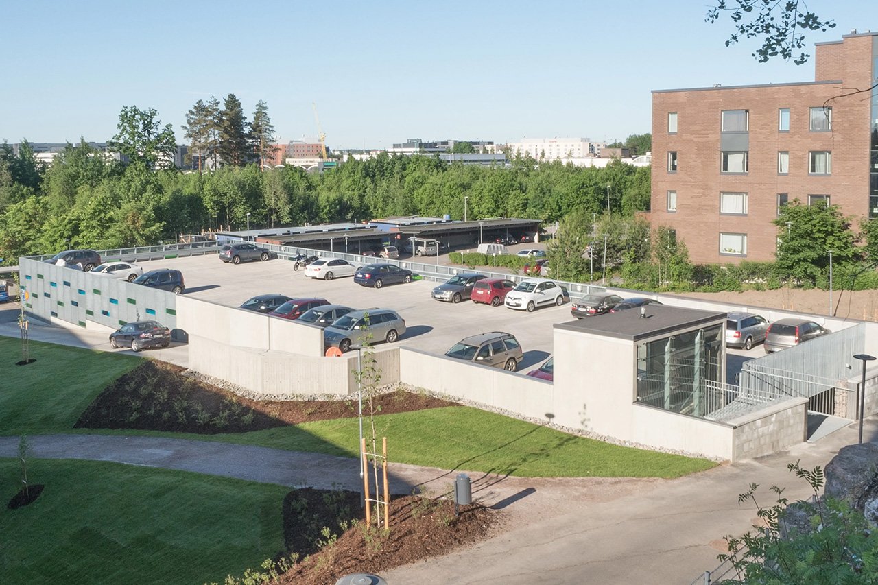 Pyhtäänkorpi pysäköintitalo Peltitarvike referenssi