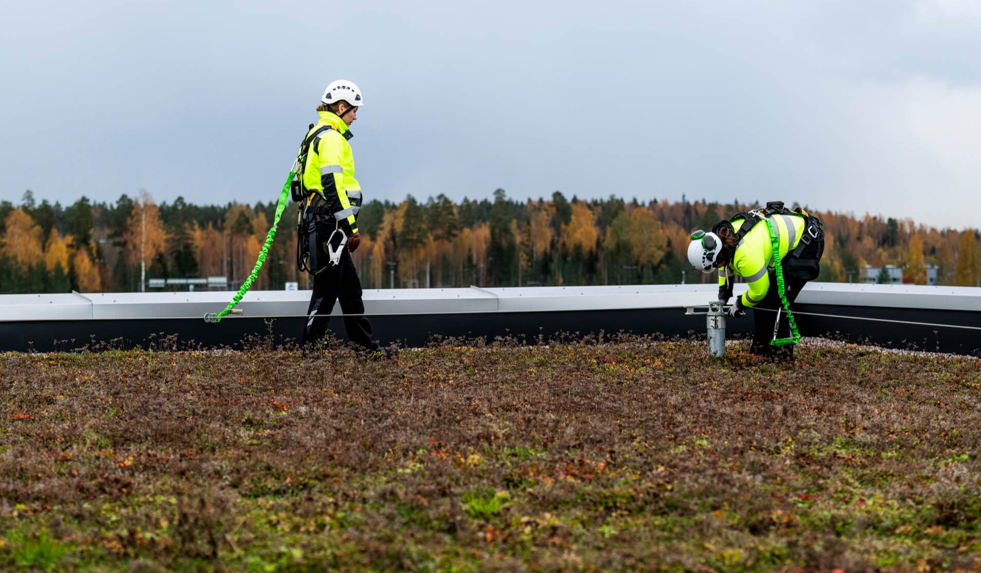 Peltitarvike kattoturvatuotteet putoamissuojaukseen